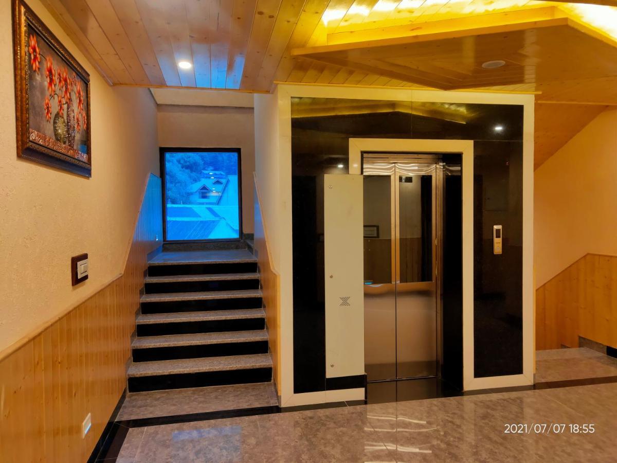 Suryansh Regency Manali Centrally Heated Air Cooled With Private Balconies Manāli エクステリア 写真